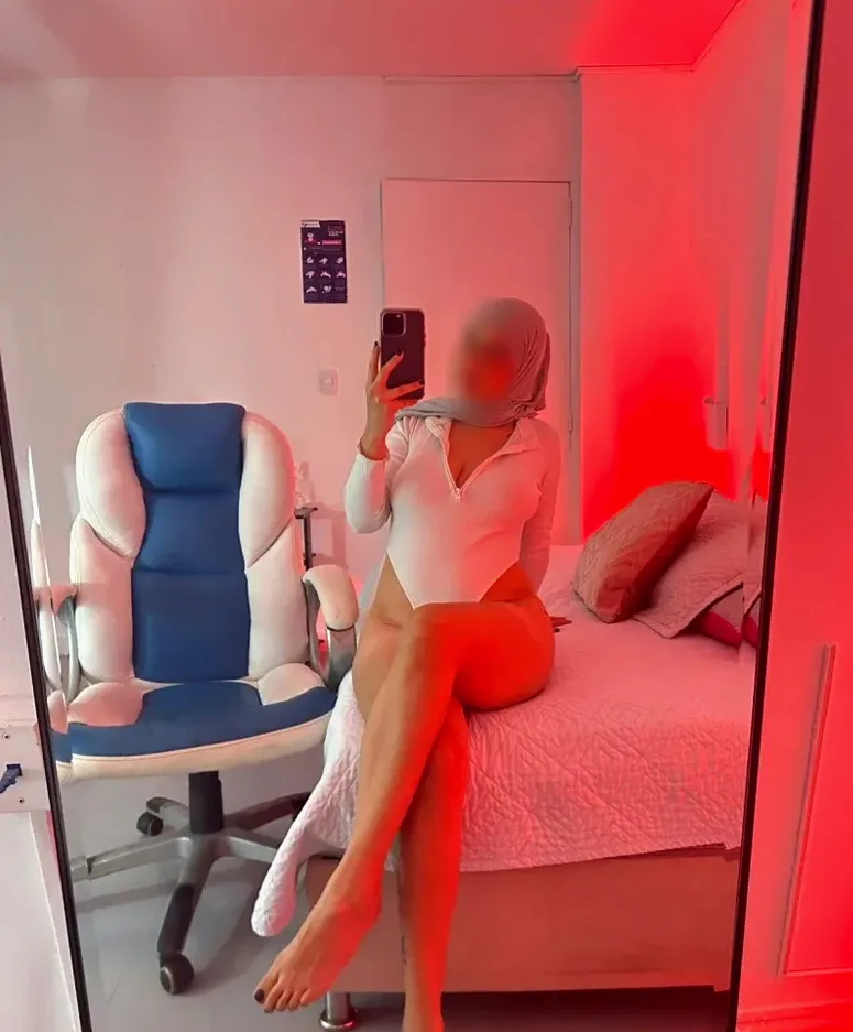 Alina, 23