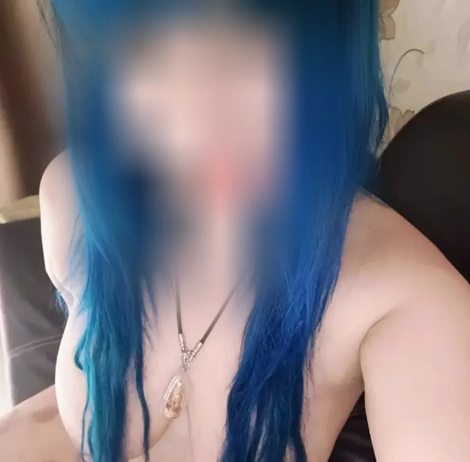 Emma, 36
