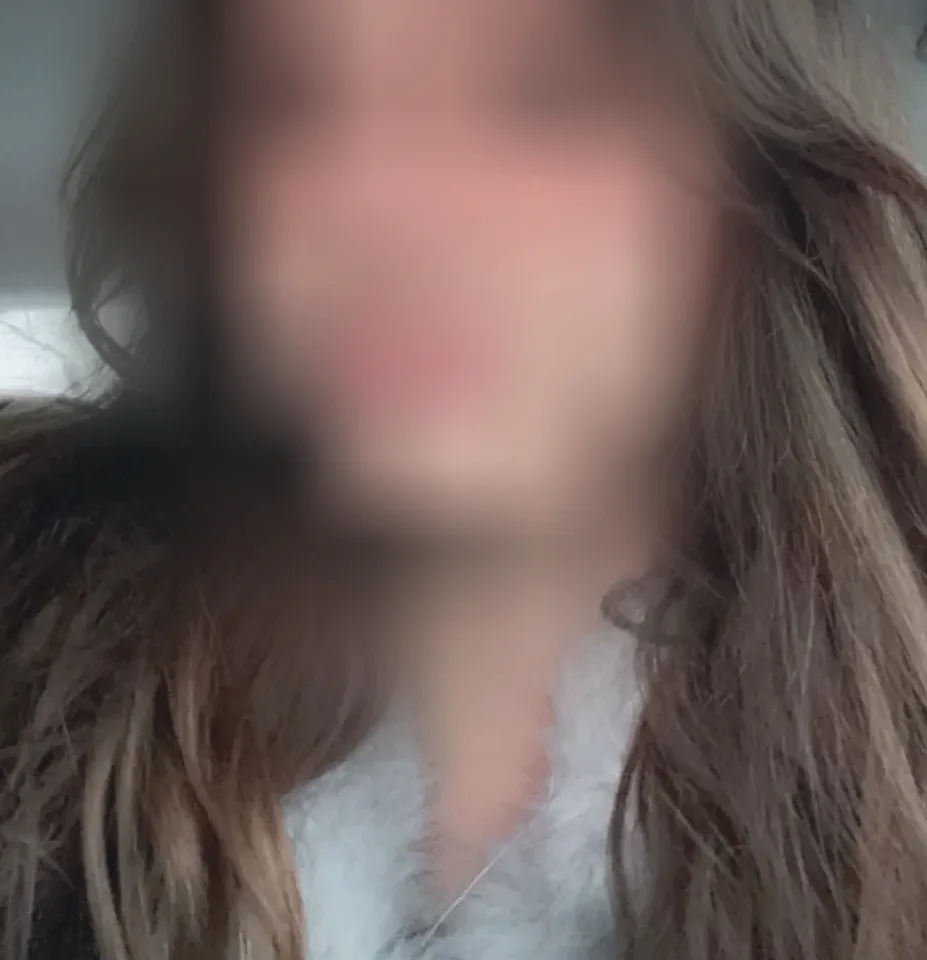 Iina, 23