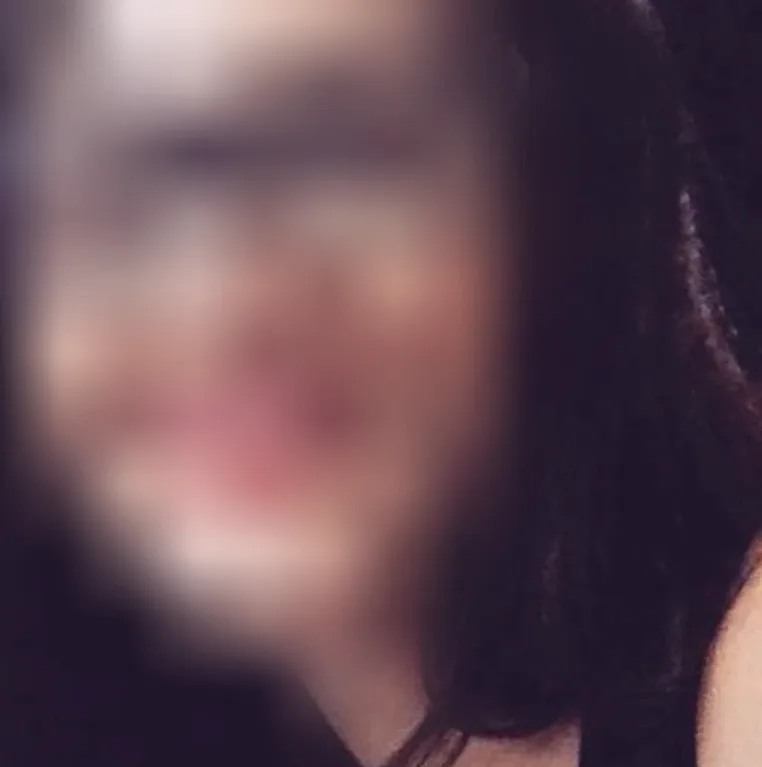 Jenni, 25