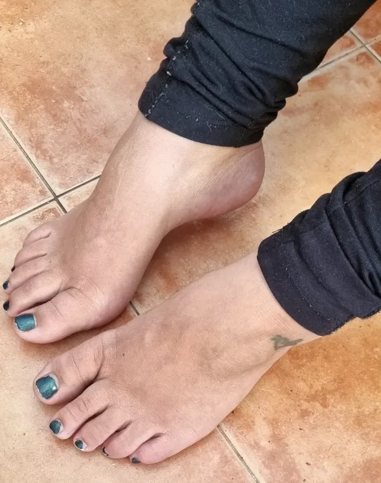 Jenni, 34