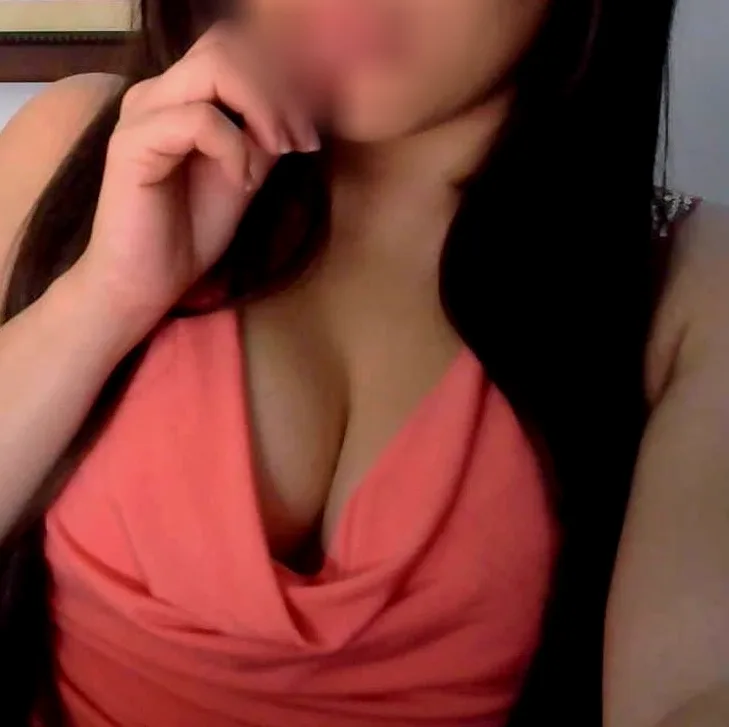 Karoliina, 32