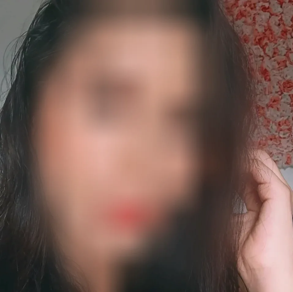 Natalia, 29