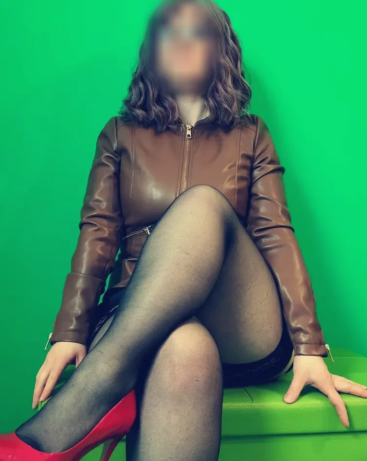 Selma, 36